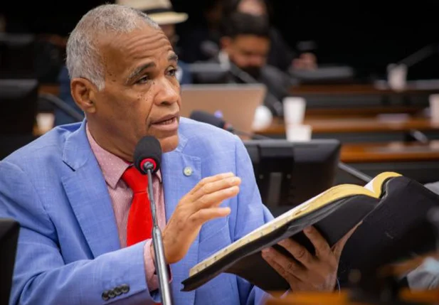 Deputado Pastor Sargento Isidório (Avante)