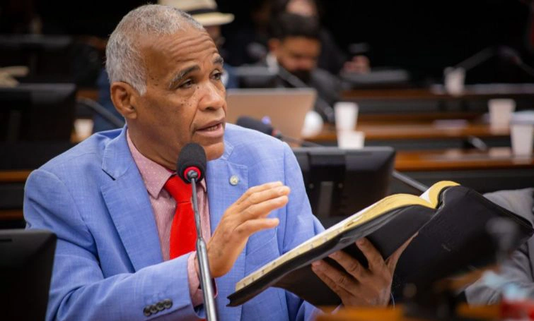 Deputado Pastor Sargento Isidório (Avante)
