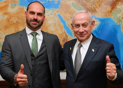 Eduardo Bolsonaro ao lado do do primeiro-ministro de Israel, Benjamin Netanyahu