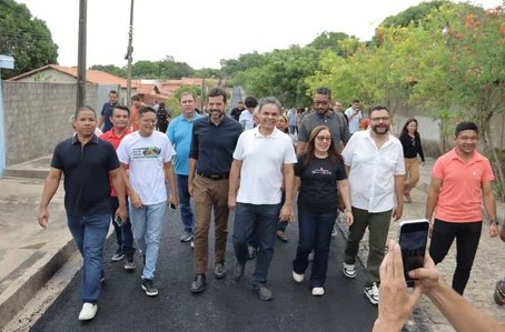 Emenda do deputado Gil Carlos garante 4 mil metros de asfalto em Monsenhor Gil