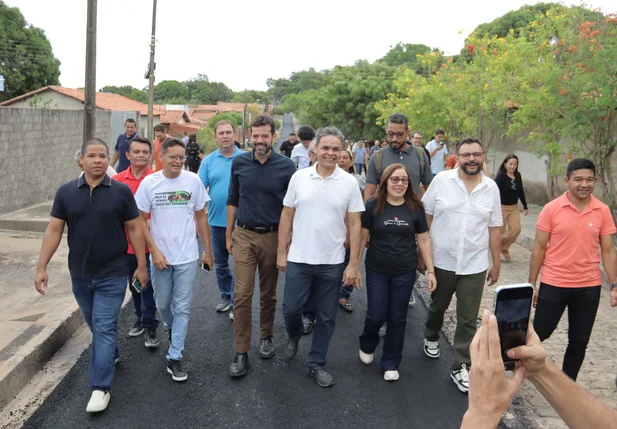 Emenda do deputado Gil Carlos garante 4 mil metros de asfalto em Monsenhor Gil