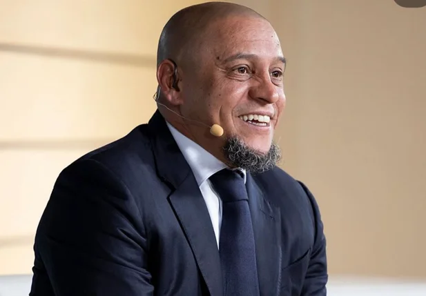 Ex-lateral esquerdo, Roberto Carlos
