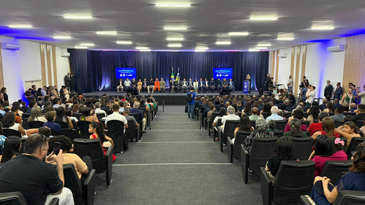 Governador Rafael Fonteles participa da formatura de 65 novos guardas municipais