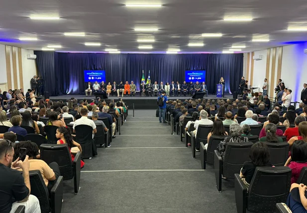 Governador Rafael Fonteles participa da formatura de 65 novos guardas municipais