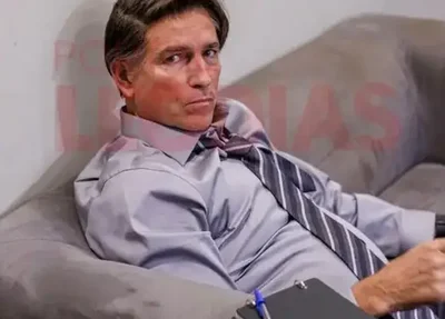 Jim Caviesel como Bolsonaro