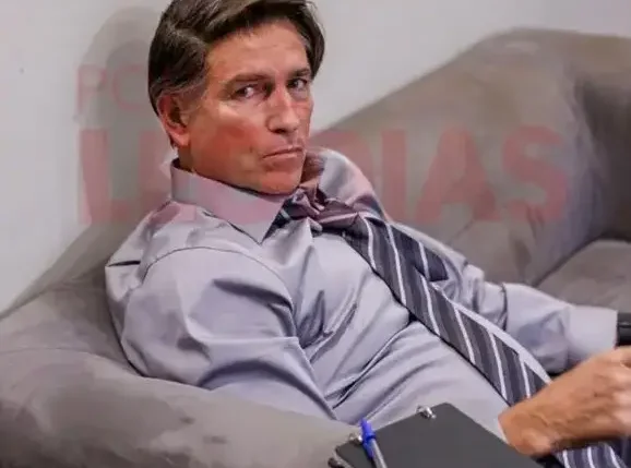 Jim Caviesel como Bolsonaro
