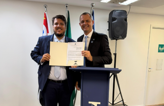 Júnior Macedo renova convênio com INMETRO por mais cinco anos e participa de inauguração da primeira Delegacia Cibernética do país