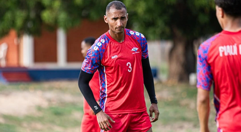 Leandro Amorim, zagueiro do Piaui