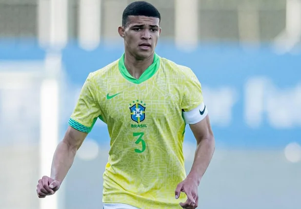 Luis Eduardo, zagueiro piauiense da Seleção Brasileira