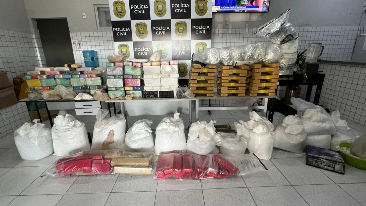 Material apreendido durante operação nas cidades de Parnaíba e Bom Princípio