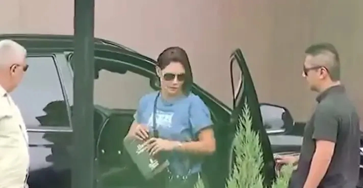 Michelle chegando a sede da PF