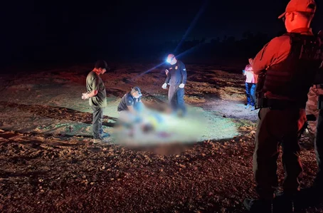 Mulher encontrada sem vida com mãos amarradas