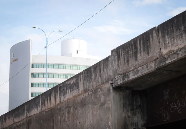 O Crea-PI também acompanha estudos que apontam um desnível de quase 15 centímetros no viaduto