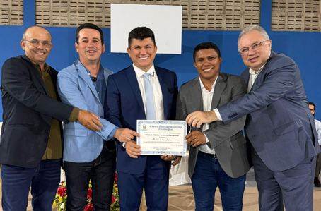 O deputado estadual Rubens Vieira foi agraciado com o Título de Cidadania Caxingoense
