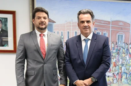 O prefeito de Beneditinos, Dr. Talles Marques junto com o senador Ciro Nogueira