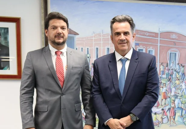 O prefeito de Beneditinos, Dr. Talles Marques junto com o senador Ciro Nogueira