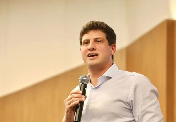 O prefeito de Recife (PE), João Campos (PSB)