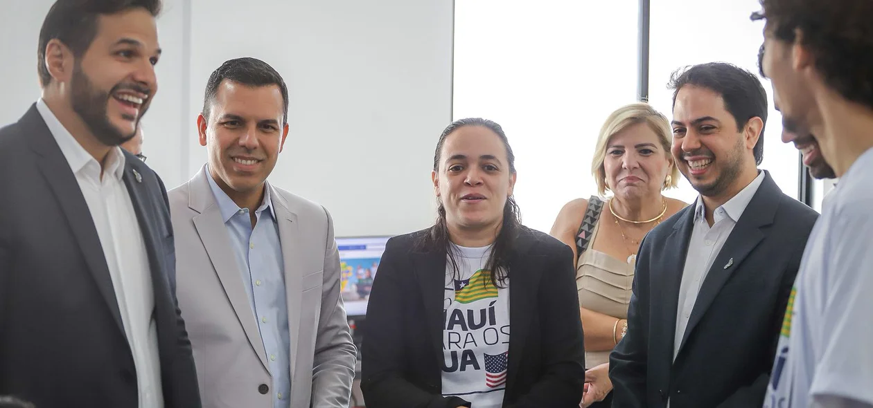 O secretário de Estado da Educação, Washington Bandeira, também participou da solenidade
