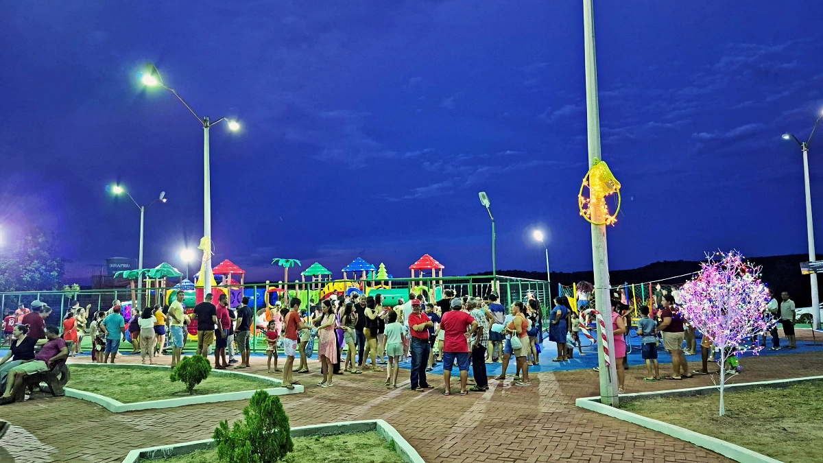 Parquinho Infantil no bairro Jardim Lavina
