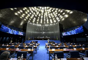 Senado aprova projeto que cria o 'Pix Pensão'; entenda como funciona