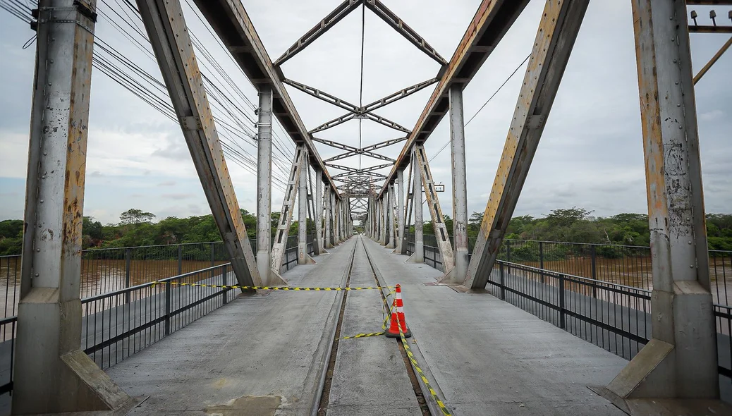 Ponte Metálica