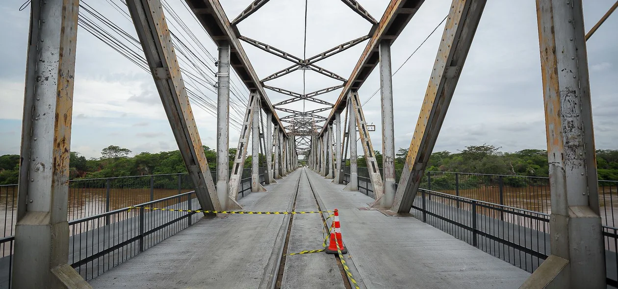 Ponte Metálica