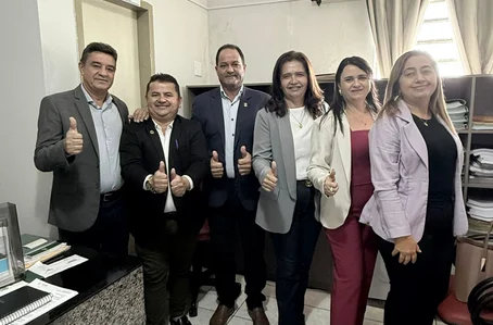 Prefeita de Pimenteiras-PI encaminhou para apreciação do Legislativo uma lei histórica que altera o plano de cargos