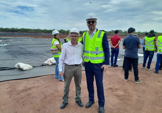Prefeito de Francinópolis realiza visita técnica ao aterro sanitário em Ipiranga do Piauí