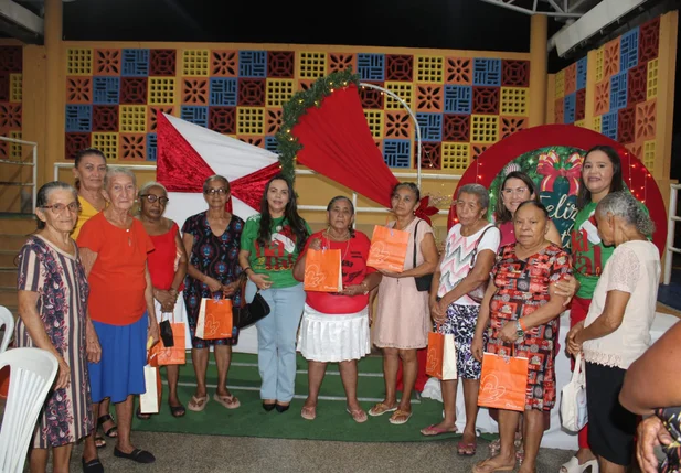 Prefeitura de Francinópolis realiza Natal Social com jantar especial para idosos do SCFV