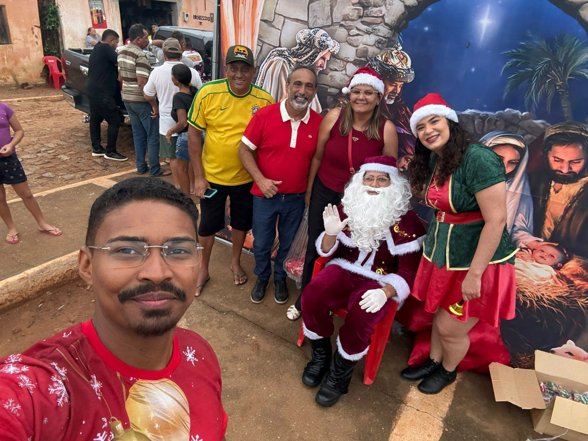 Prefeitura de Santo Antônio de Lisboa realiza ação social com visita do Papai Noel