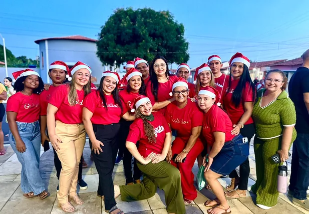 Prefeitura de São Gonçalo do Piauí inaugura pela primeira vez decoração natalina e leva clima de encanto às ruas da cidade