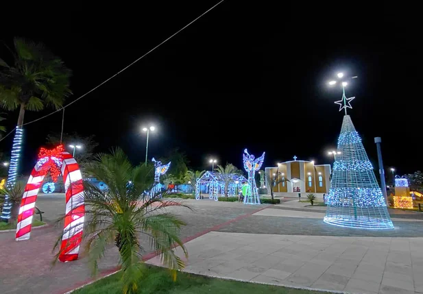 Prefeitura de São João do Arraial inaugura decoração natalina