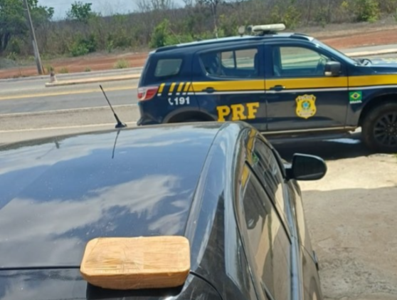 PRF apreende pasta base de cocaína