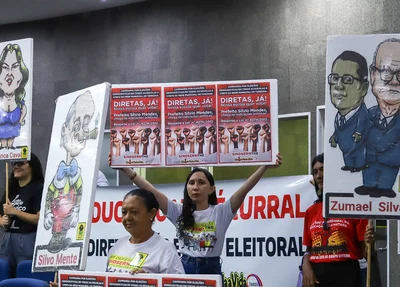 Professores protestaram contra o projeto na Câmara de Teresina