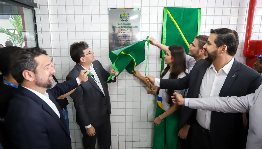 Rafael Fonteles realizou a inauguração da nova Escola de Tecnologia