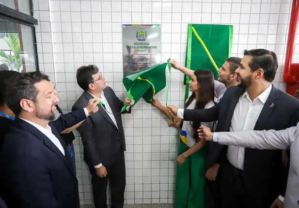 Rafael Fonteles realizou a inauguração da nova Escola de Tecnologia