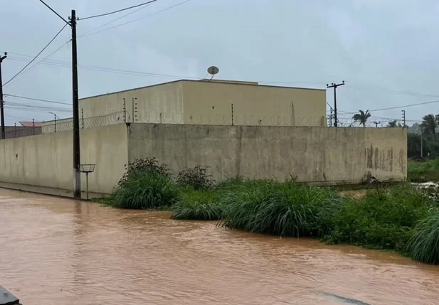 Rua alagada em Uruçuí