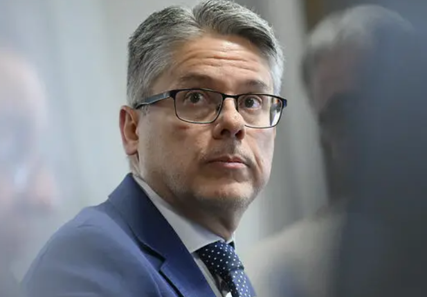 Senador Alessandro Vieira
