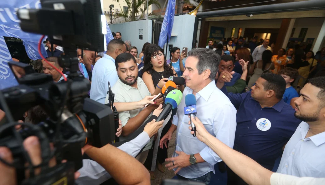 Senador Ciro Nogueira em entrevista à imprensa