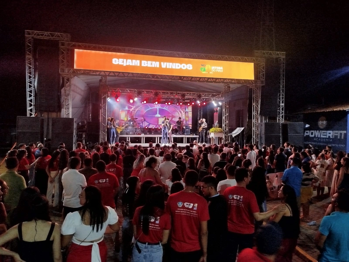 Show de Ramon e Rafael emociona o público no aniversário de 30 anos de Jatobá do Piauí