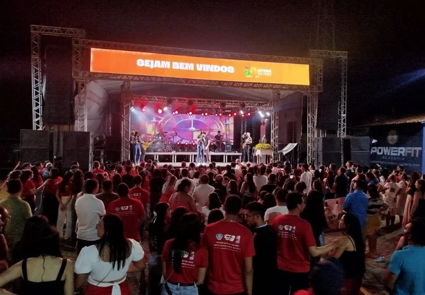 Show de Ramon e Rafael emociona o público no aniversário de 30 anos de Jatobá do Piauí