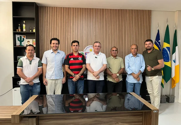 Sigefredo Pacheco participa de encontro para criação de consórcio intermunicipal de resíduos sólidos