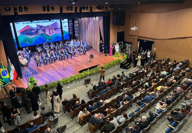 Solenidade da Alepi no Sesc Cajuína