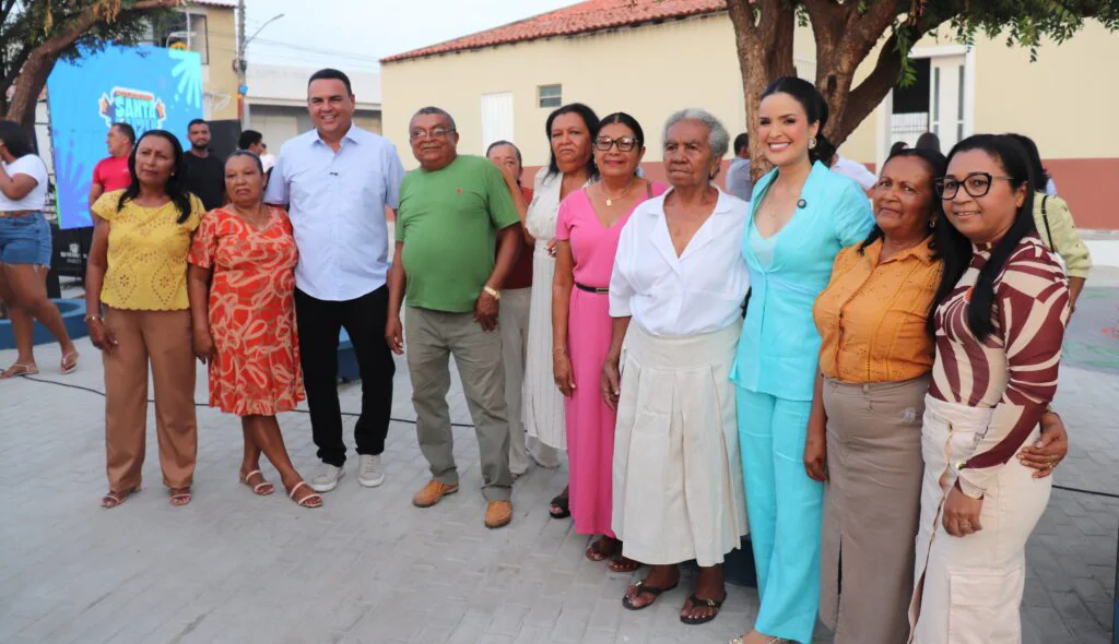 Solenidade de entrega da Praça