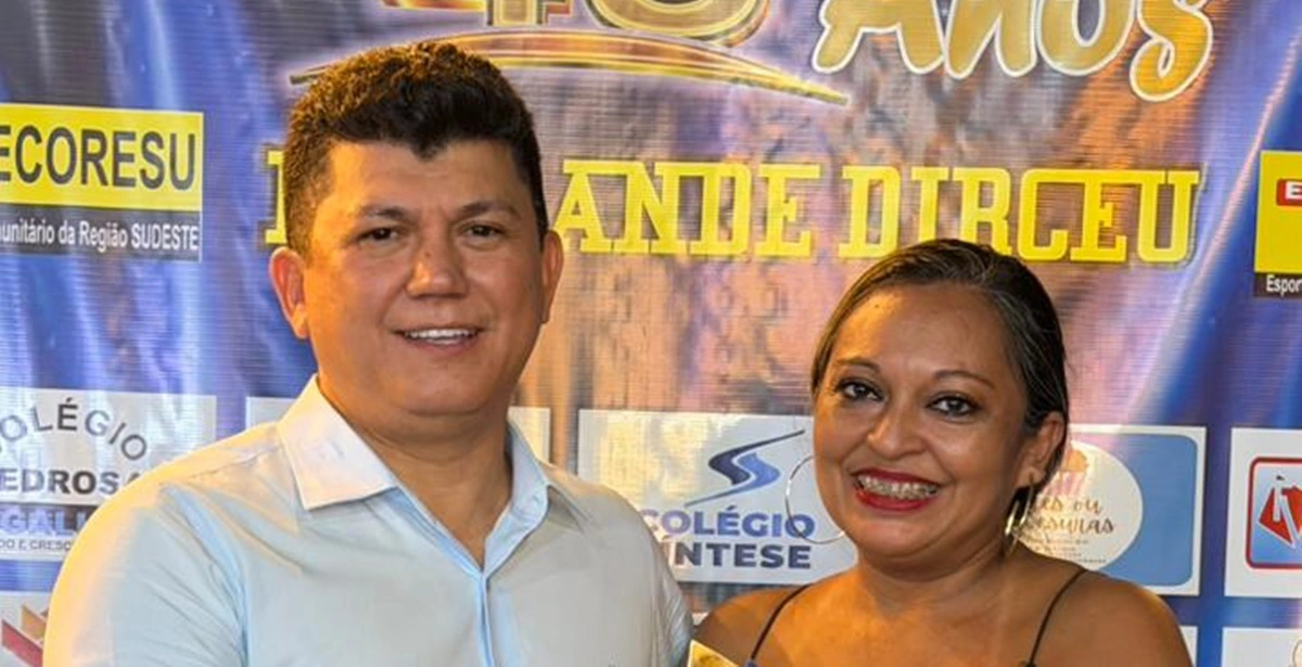 ubens Vieira é homenageado durante festividades dos 48 anos do Troféu Destaques no Grande Dirceu