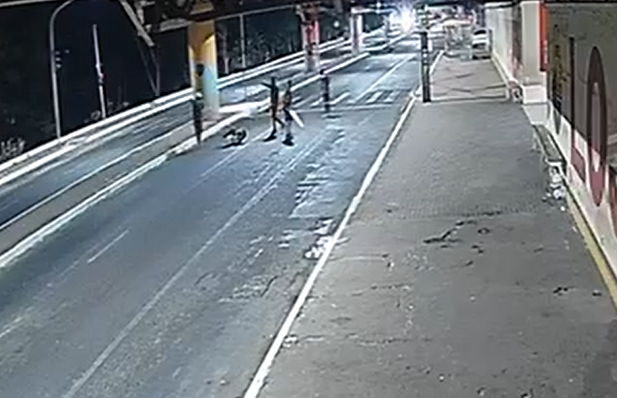 Vídeo mostra momento em que empresários perseguem e matam morador de rua no Centro de Teresina