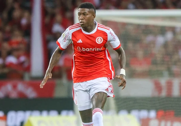 Vitão, jogador do Internacional