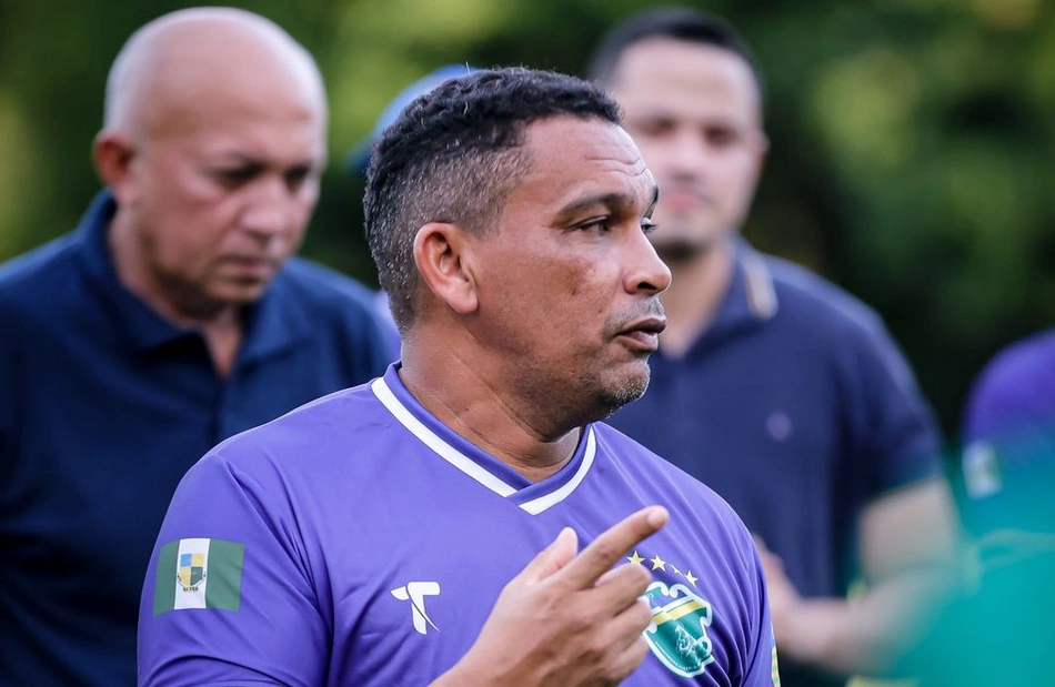 Zé Augusto, técnico do Altos