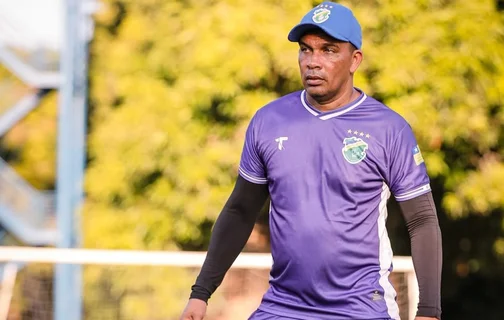 Zé Augusto, técnico do Altos