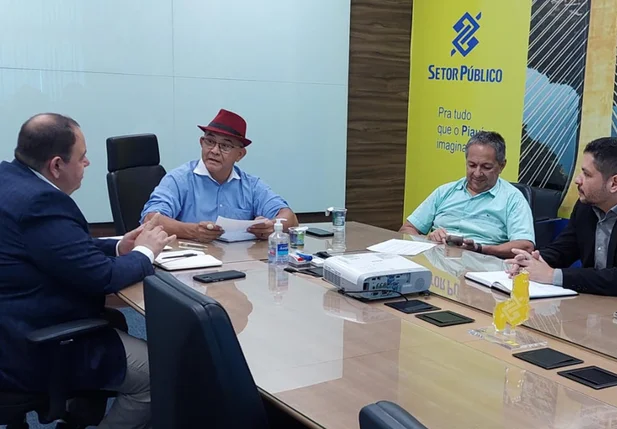 Abdoral Melo participa de reunião com gerentes do setor público do Banco do Brasil